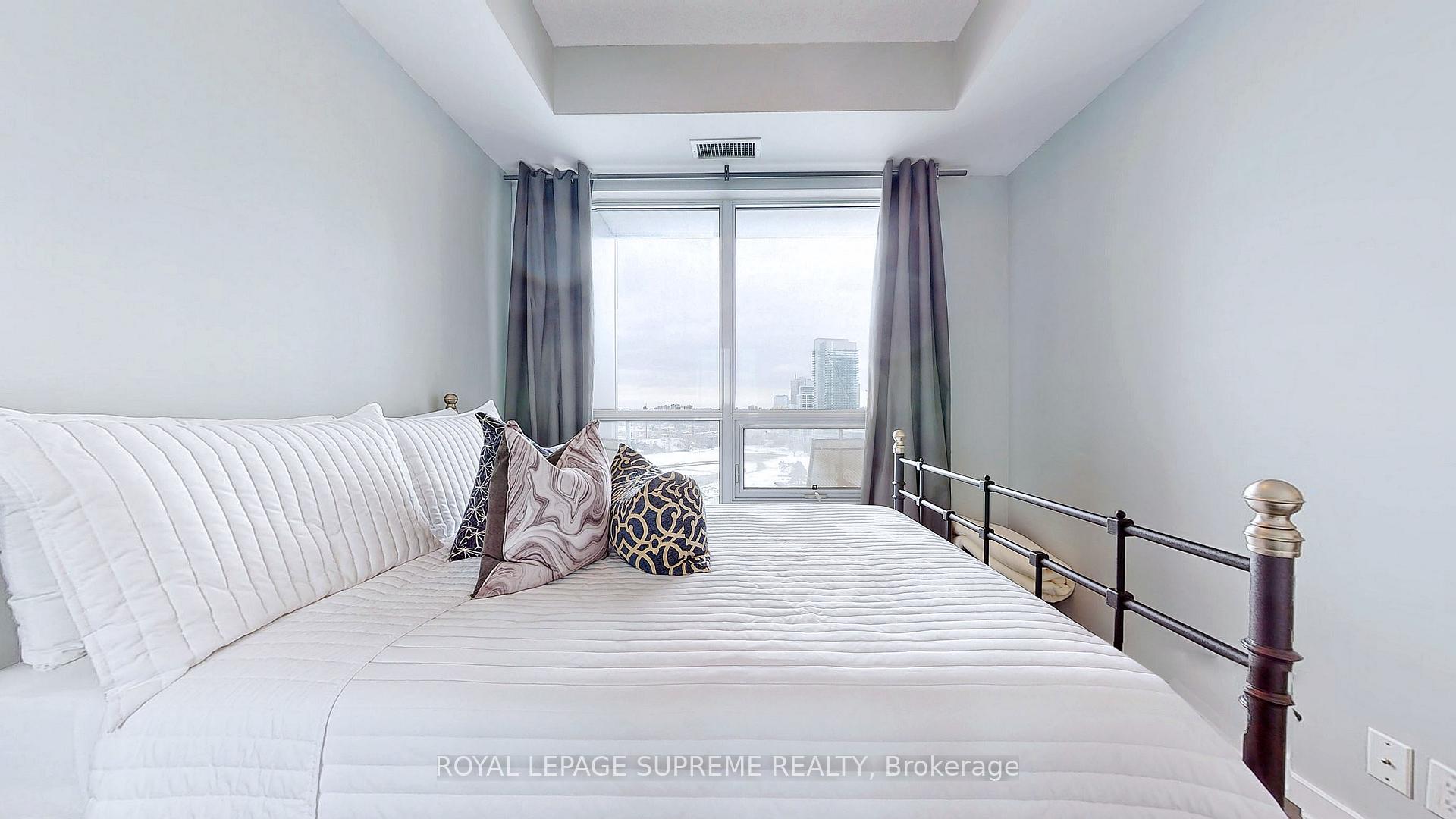 2220 Lakeshore Boulevard 1705