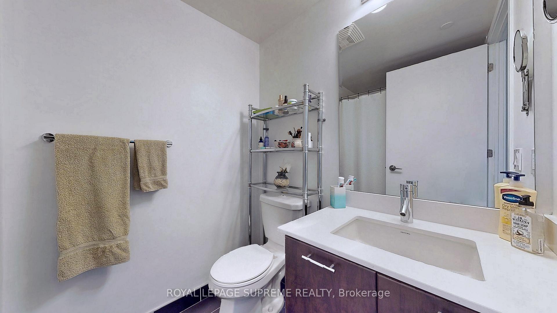 2220 Lakeshore Boulevard 1705