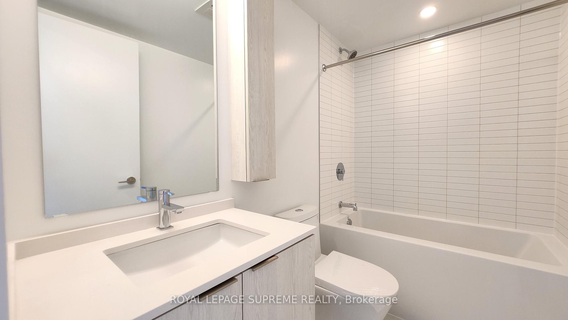 86 Dundas Street E 424