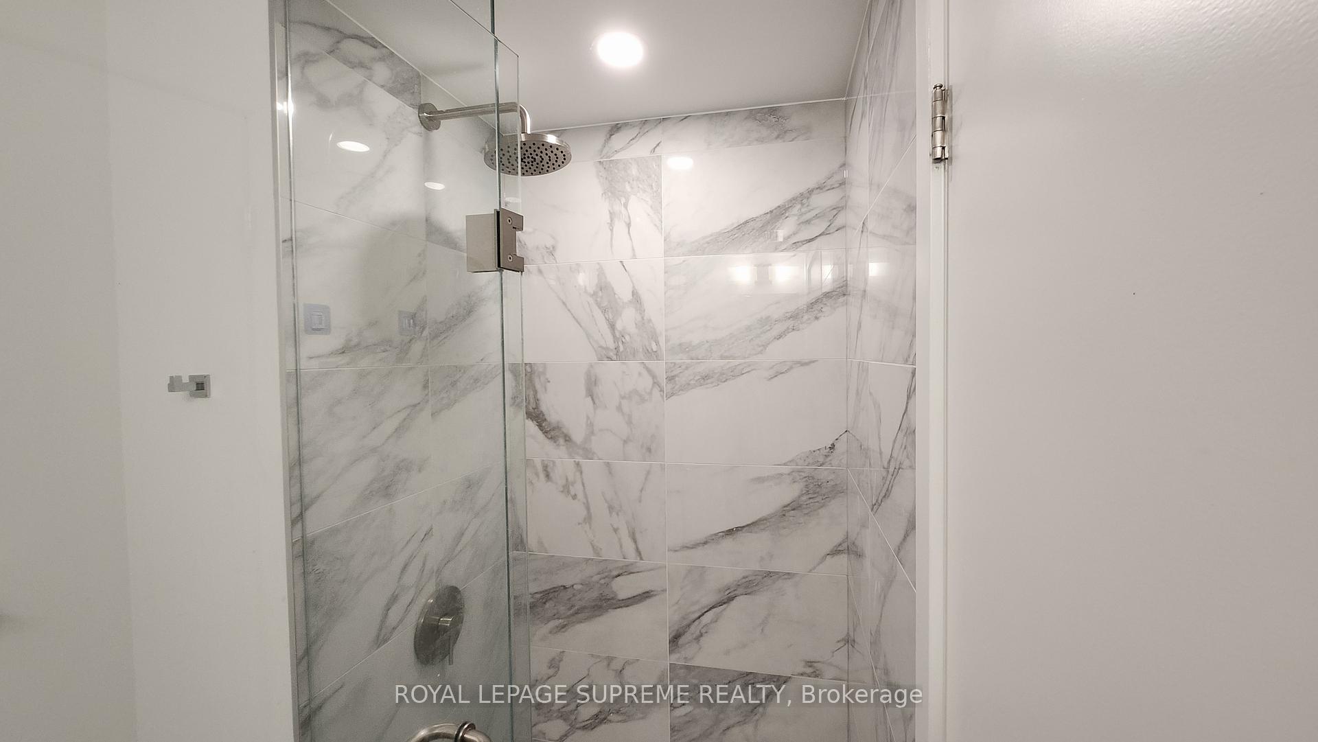 1100 Sheppard Avenue W LPH15