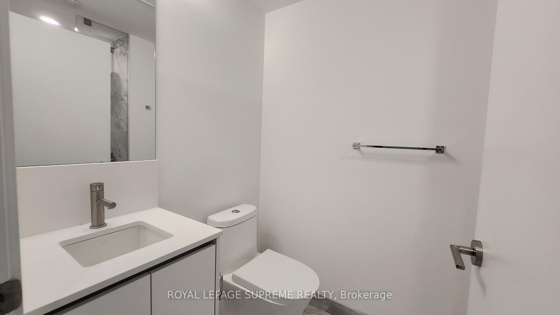 1100 Sheppard Avenue W LPH15