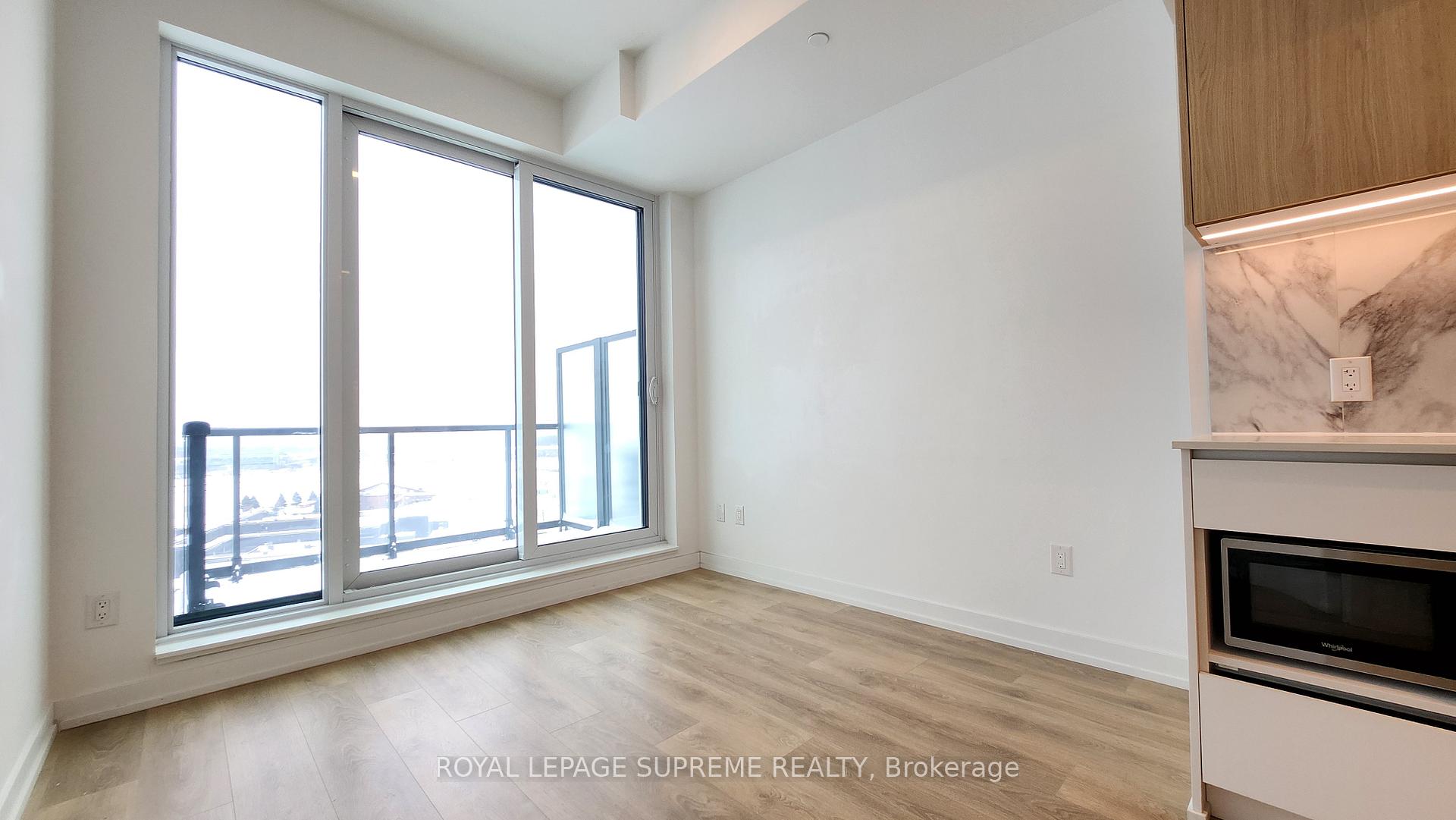 1100 Sheppard Avenue W LPH15