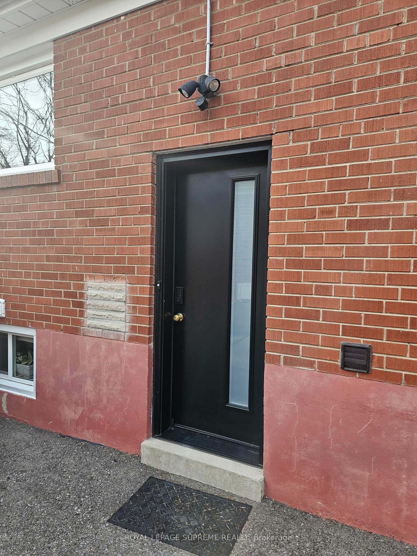 3489 Queenston Drive Basement apartment