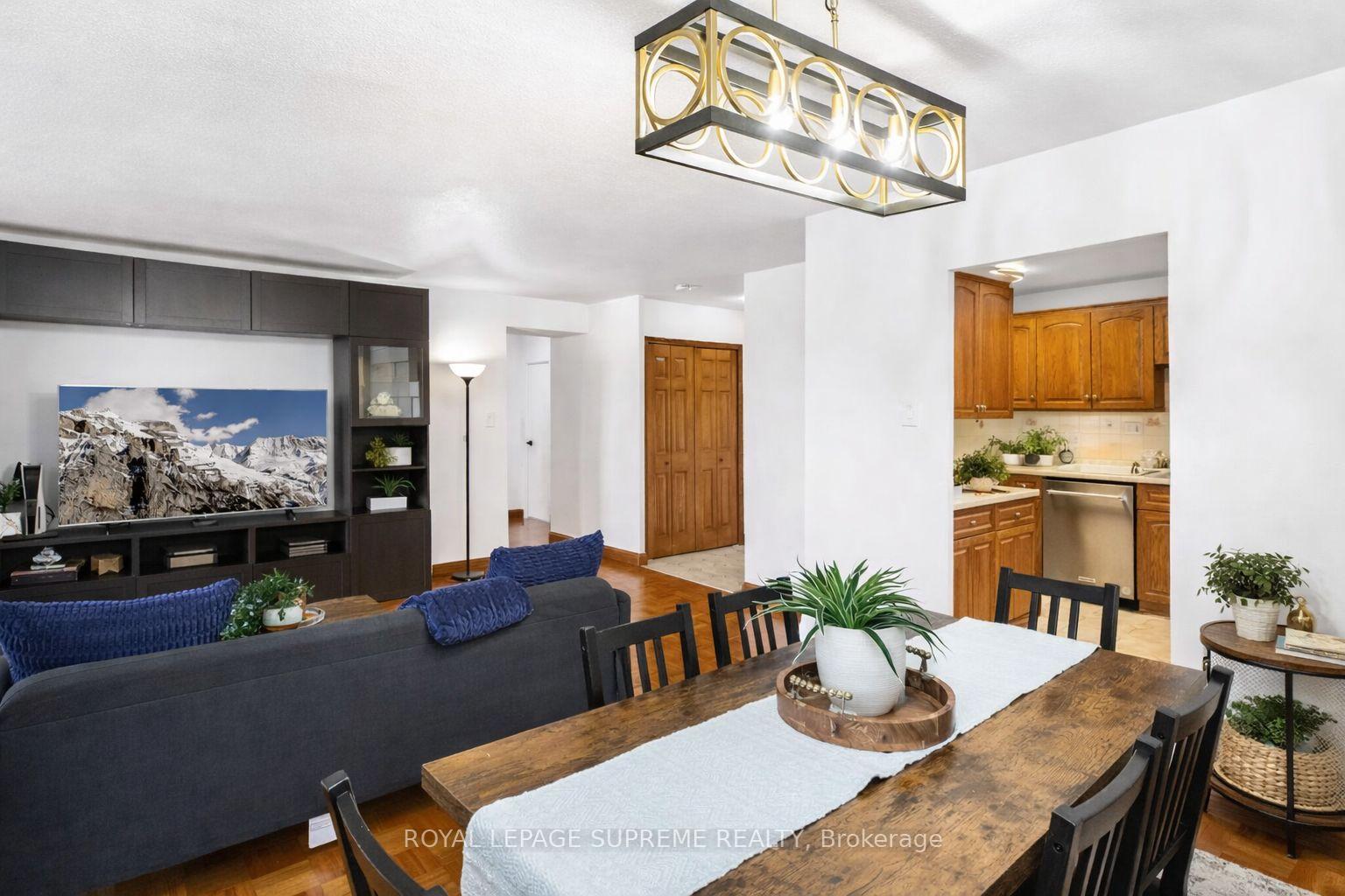 362 The East Mall Street 503