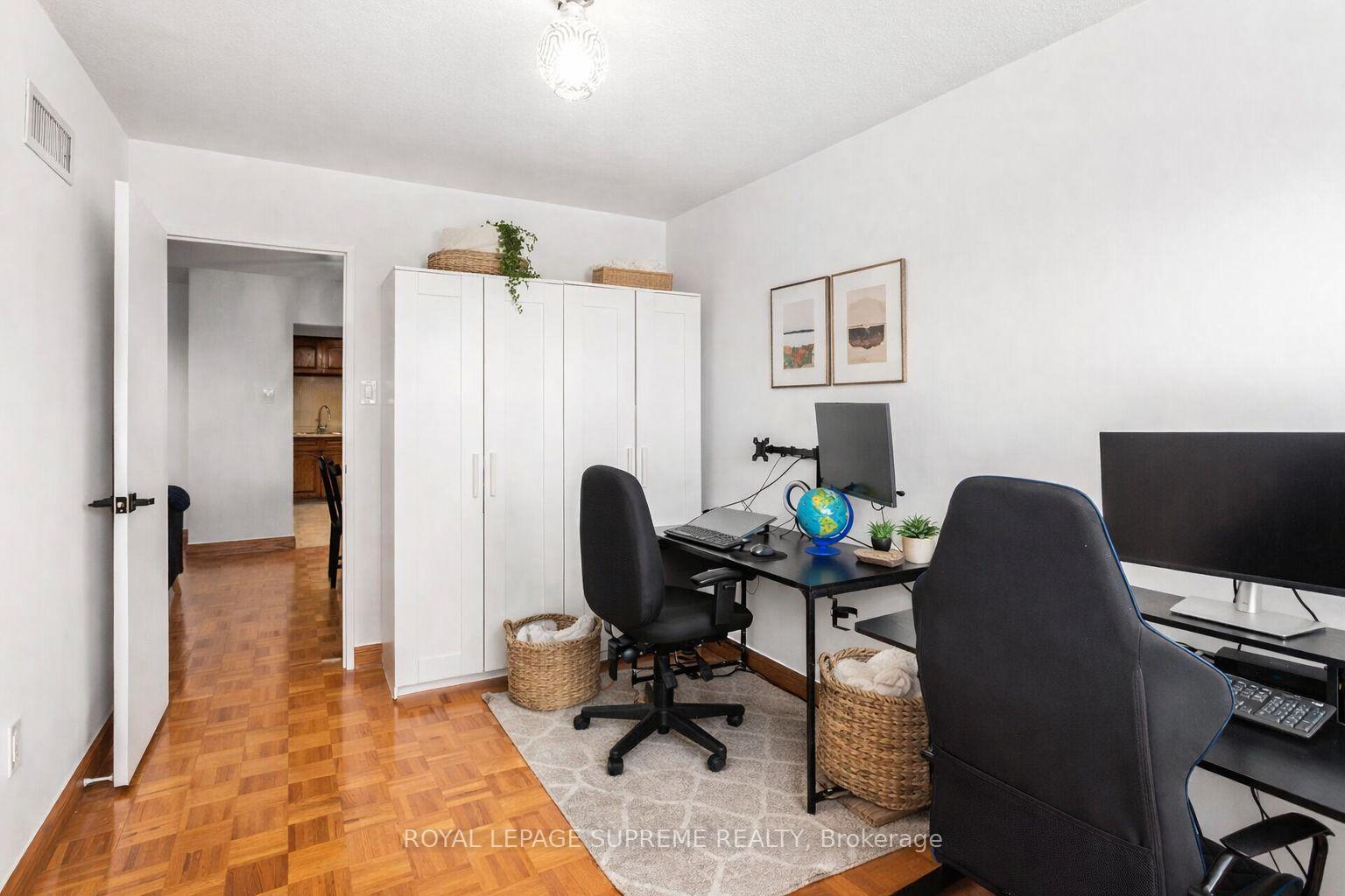 362 The East Mall Street 503