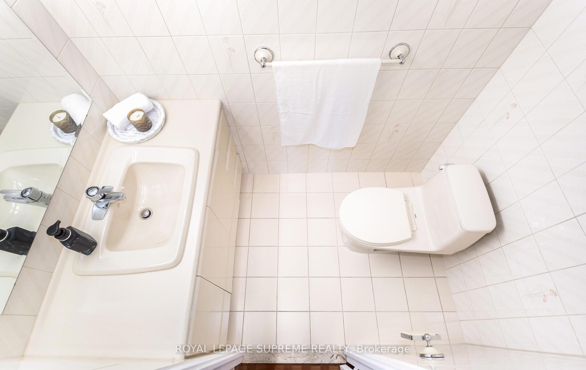 362 The East Mall Street 503