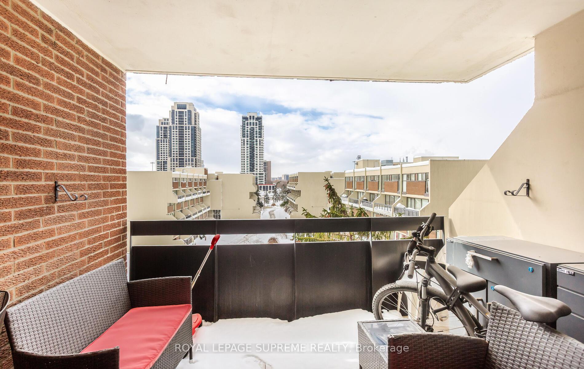 362 The East Mall Street 503