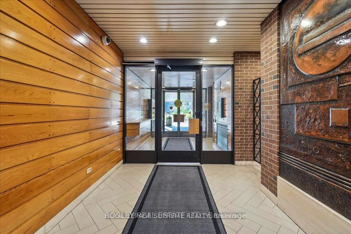 270 Scarlett Road 804