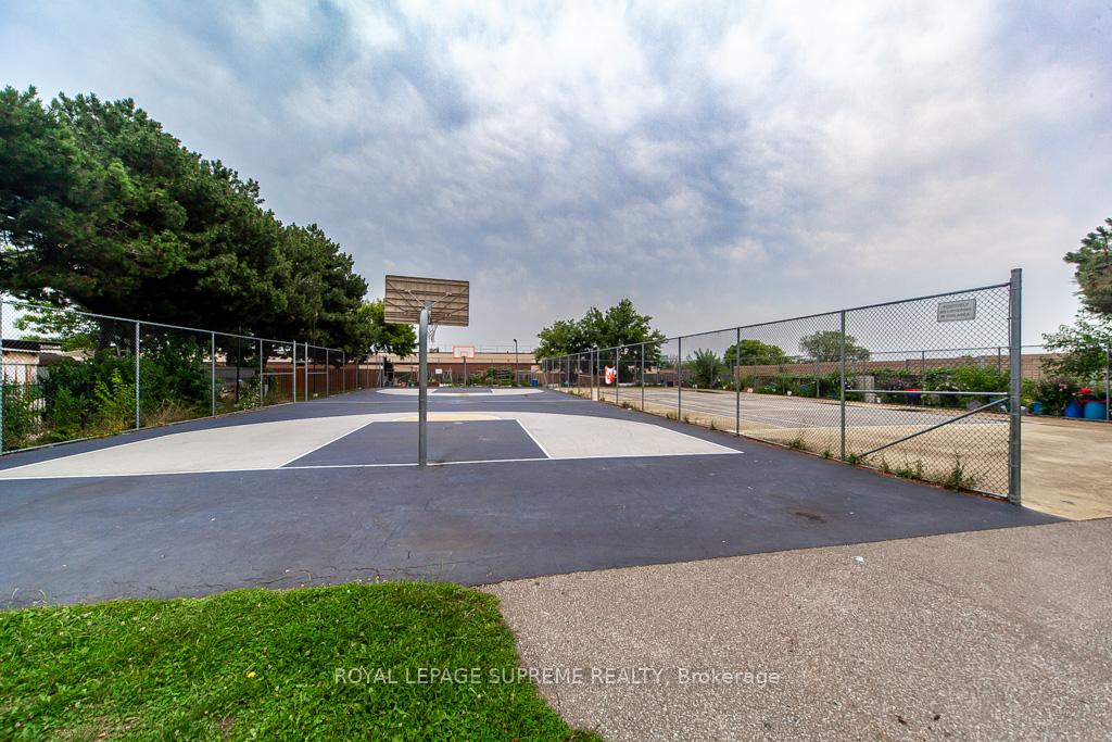 940 Caledonia Road 908