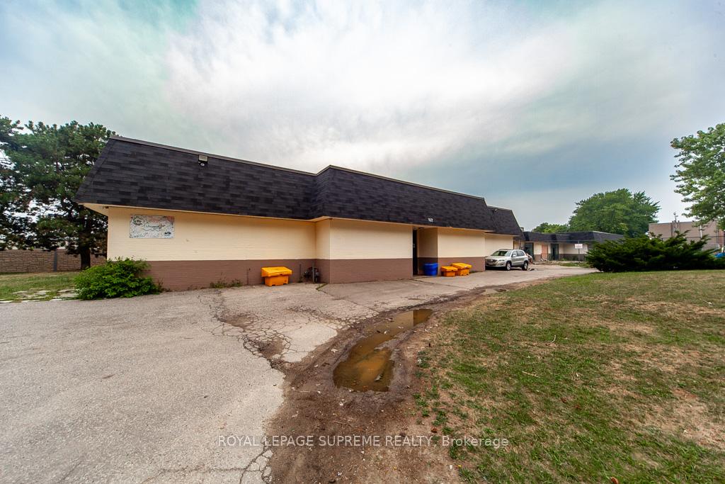 940 Caledonia Road 908