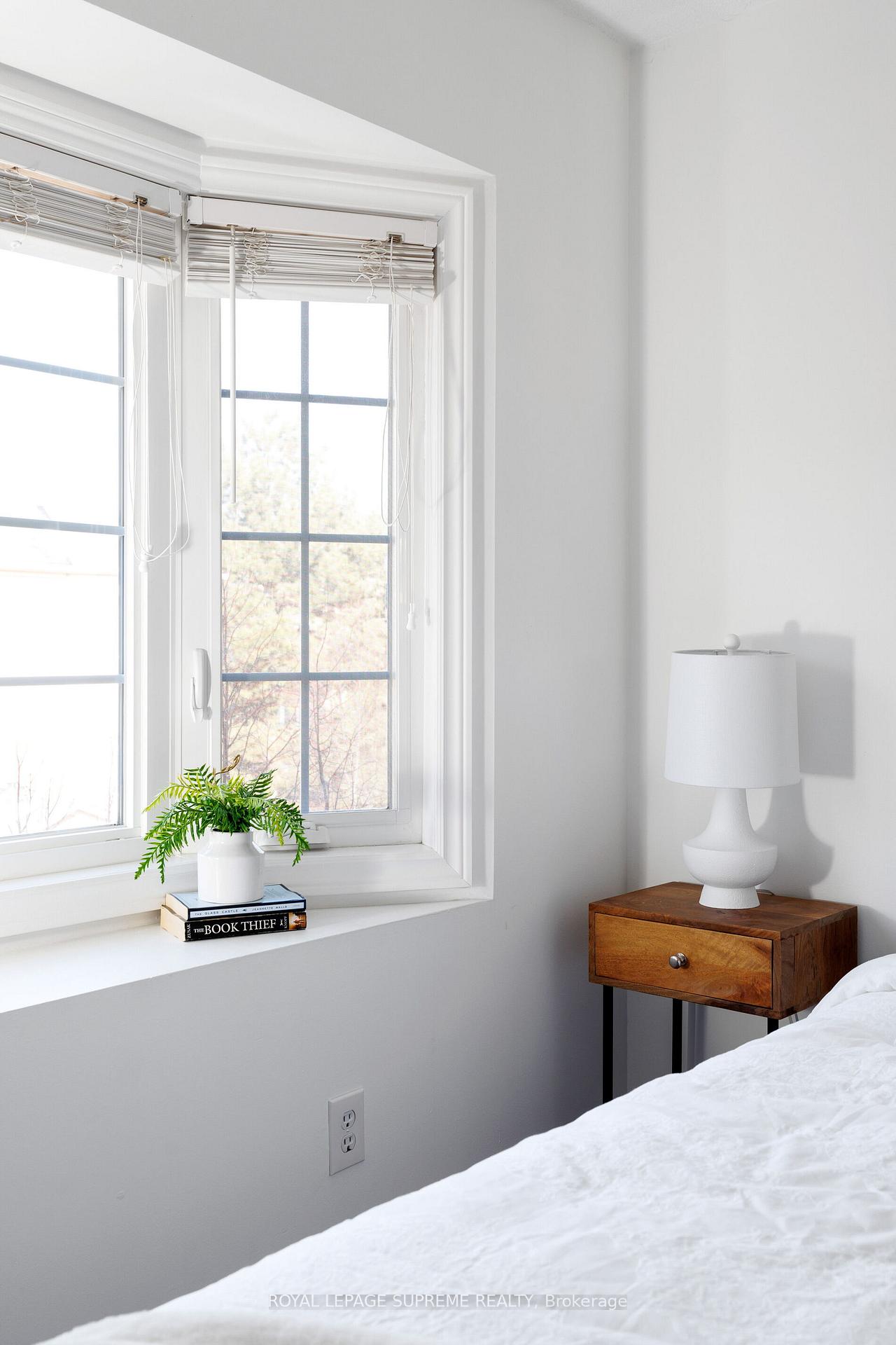 6950 Tenth Line W 23