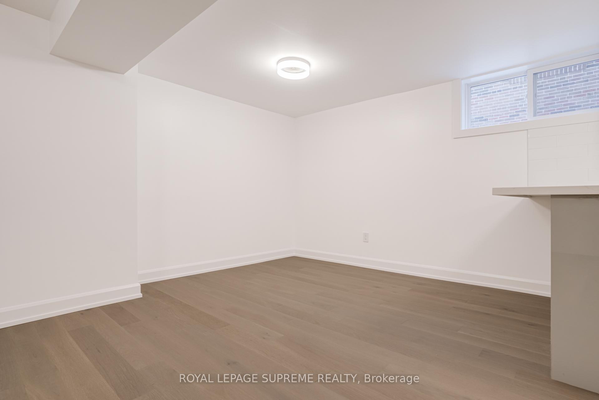 21 Featherwood Place Lower