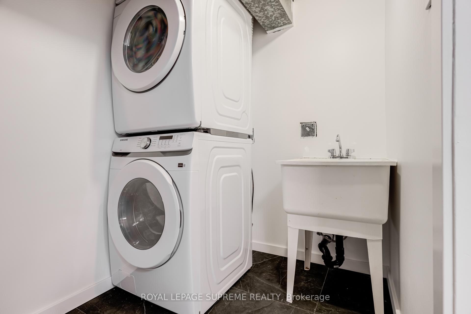 21 Featherwood Place Lower