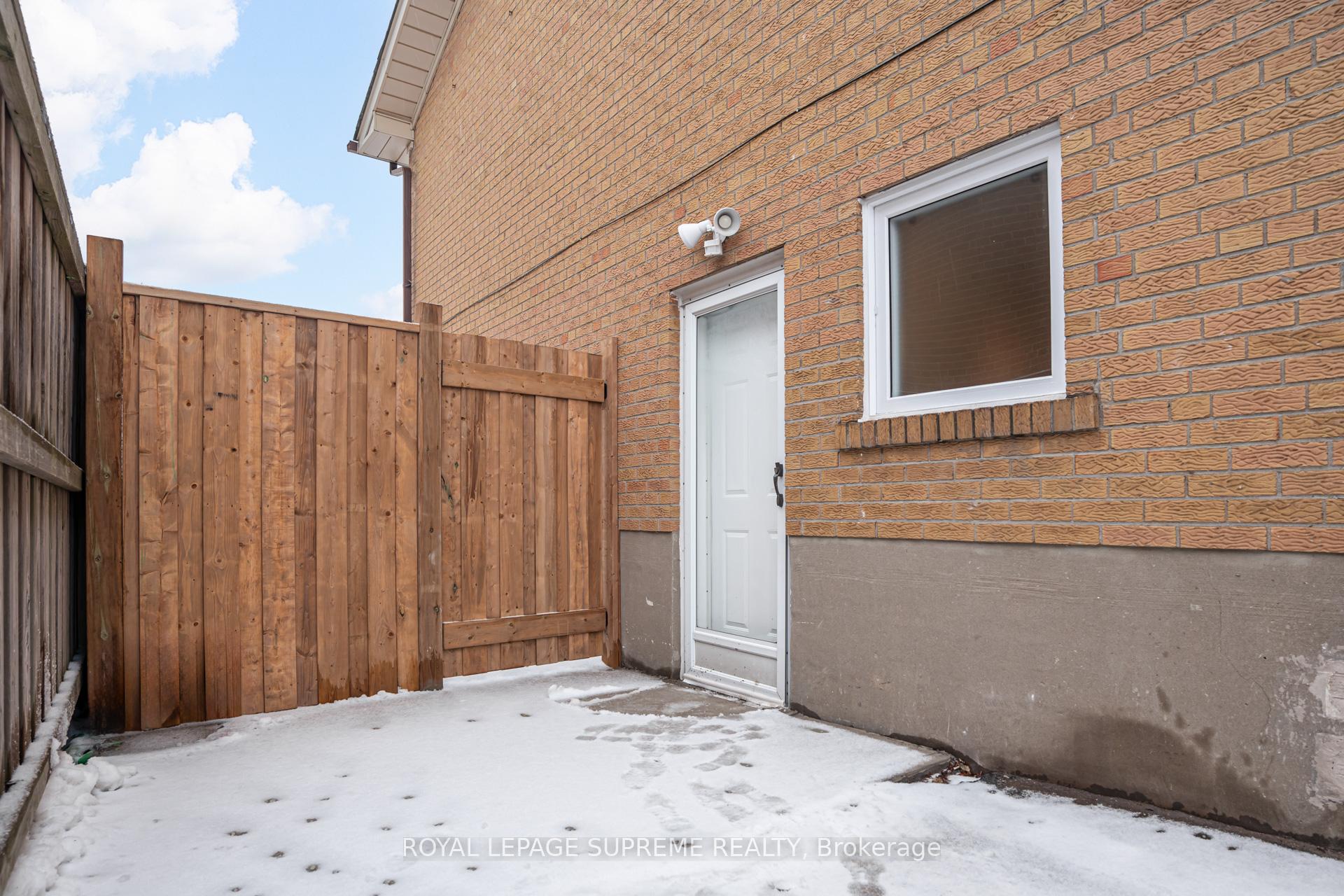 21 Featherwood Place Lower