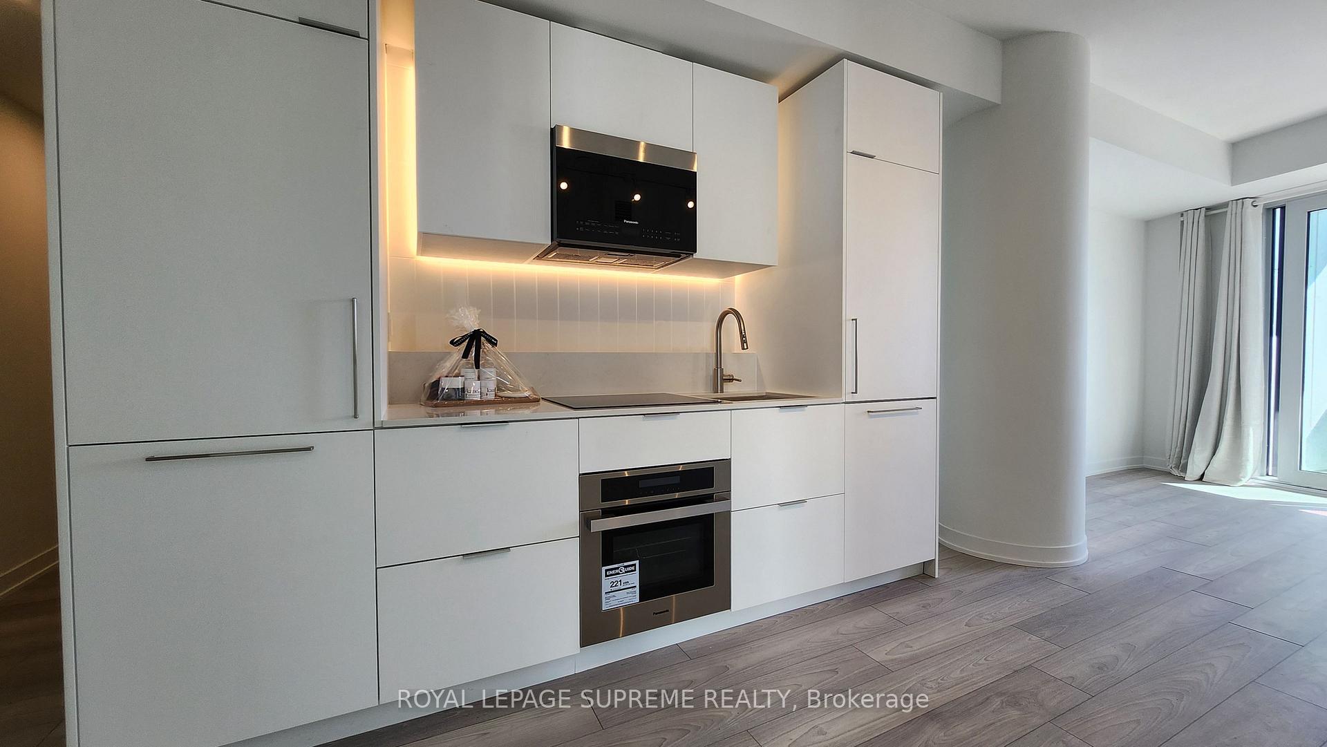 1 Fairview Road E 418