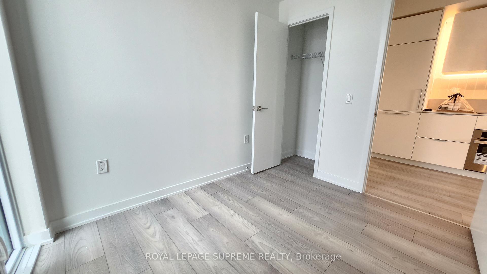 1 Fairview Road E 418