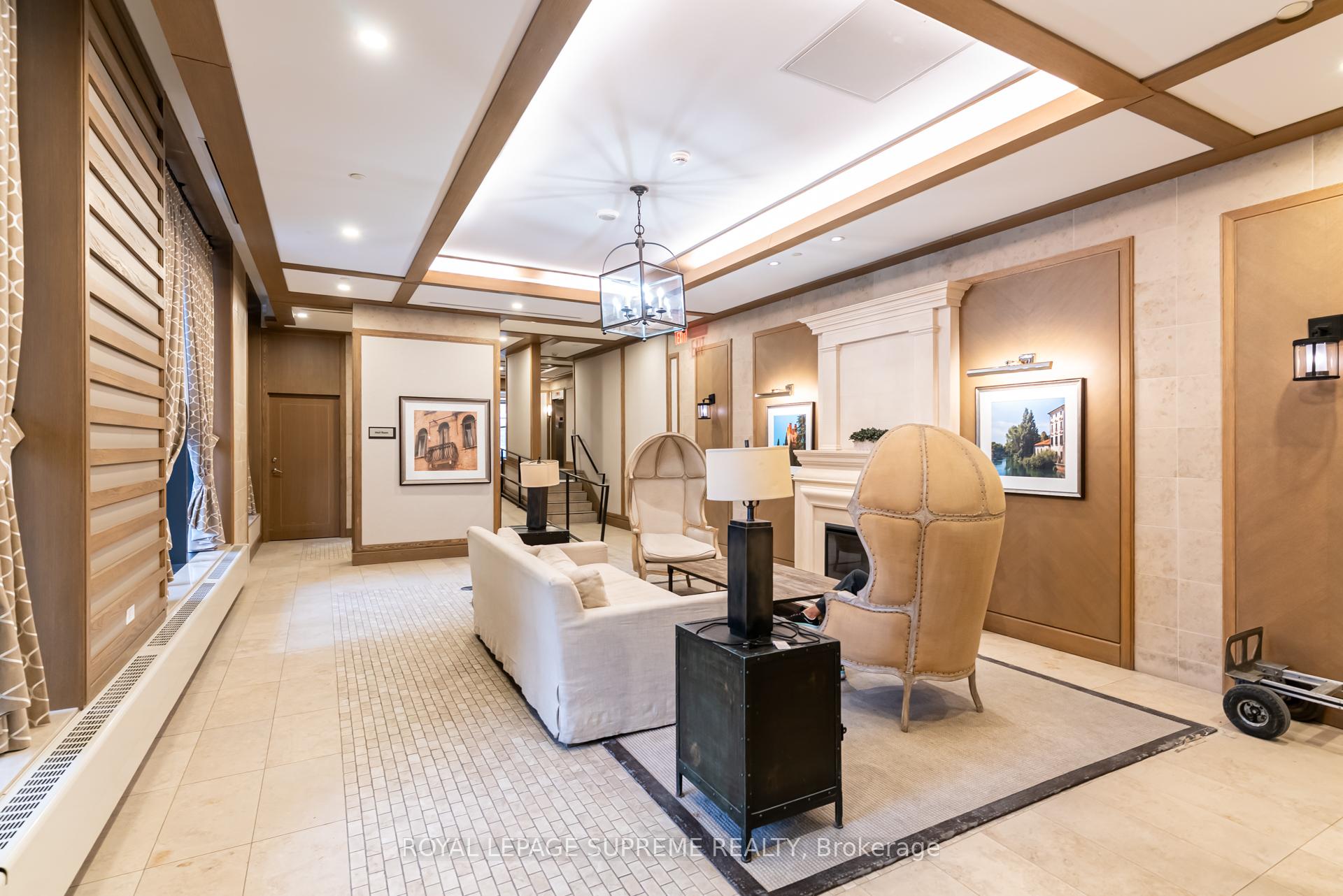 830 W Lawrence Avenue W 307