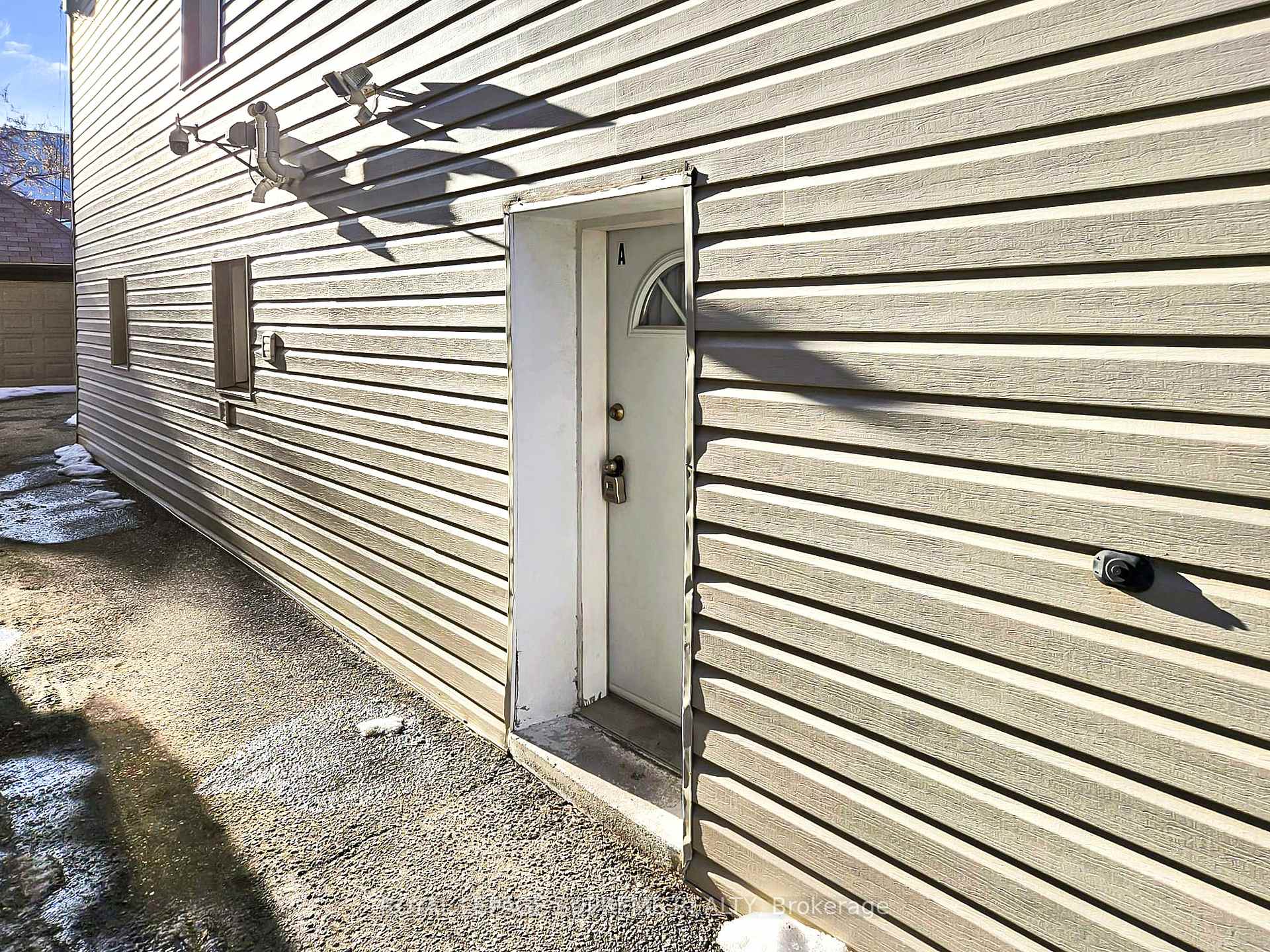 552 Caledonia Road A