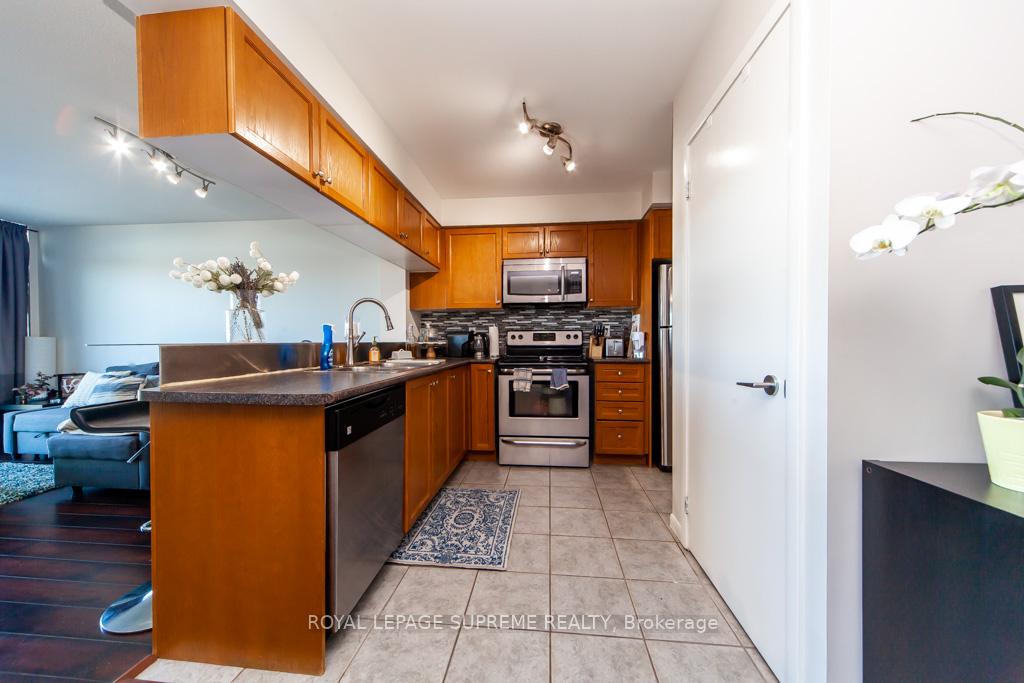 185 Legion Road N 803