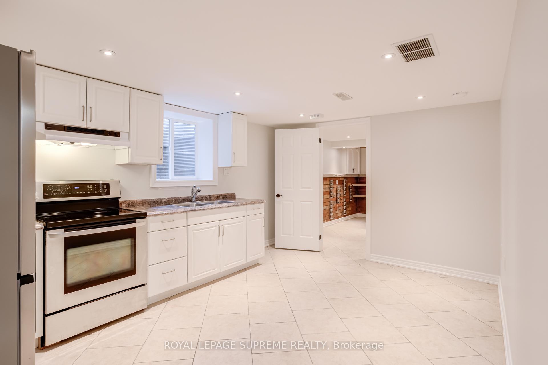 18 Fairweather Road