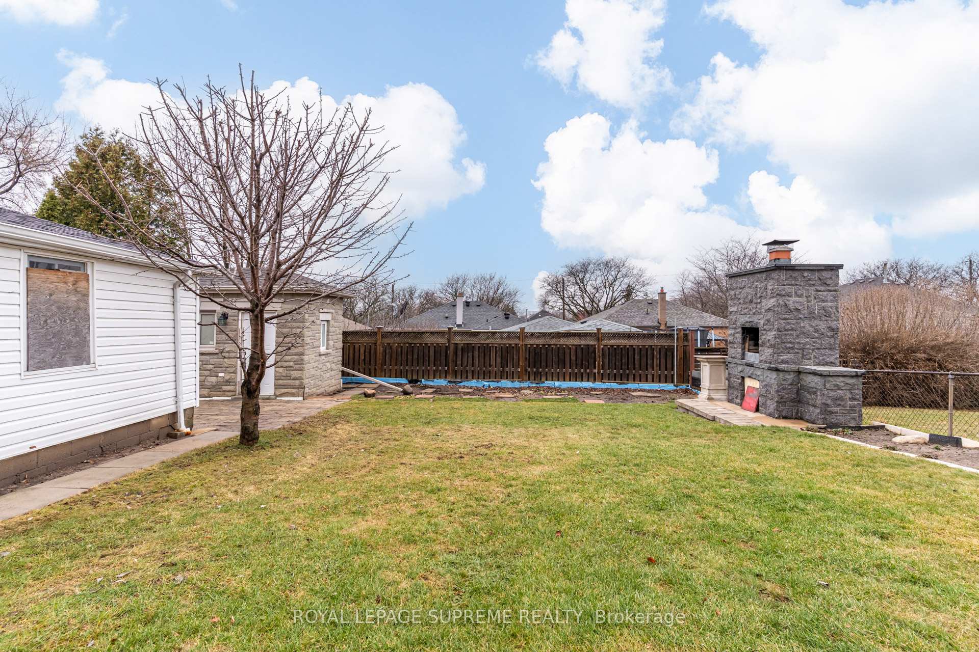 18 Fairweather Road