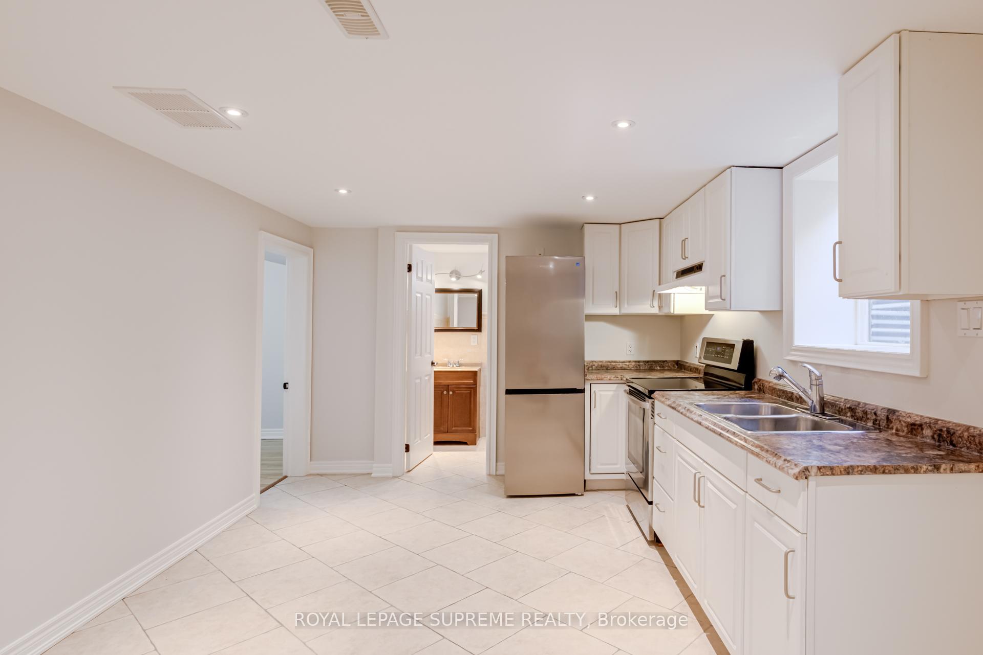 18 Fairweather Road
