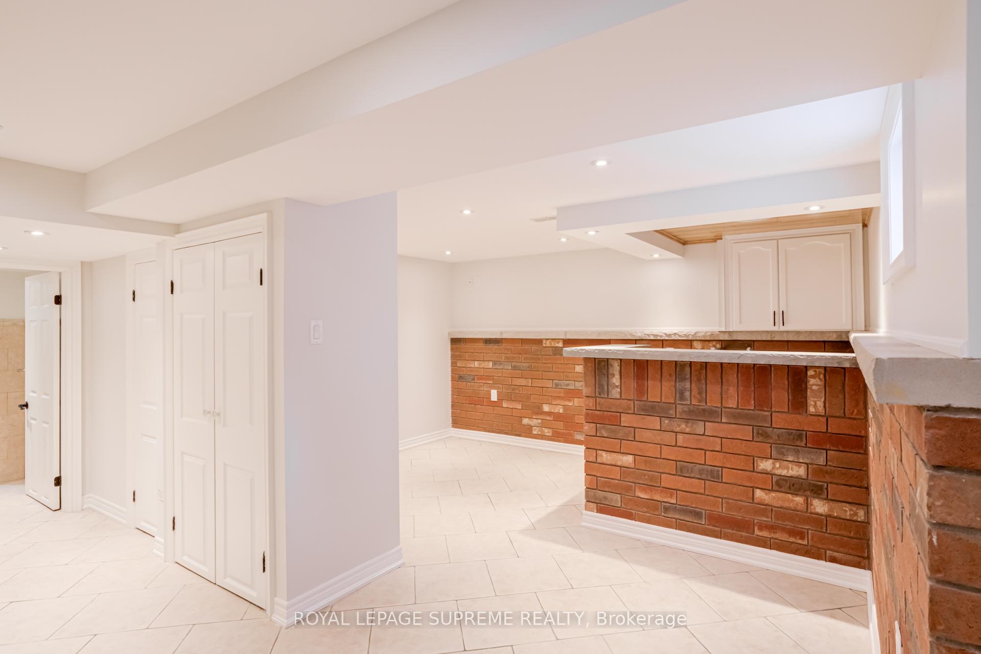 18 Fairweather Road