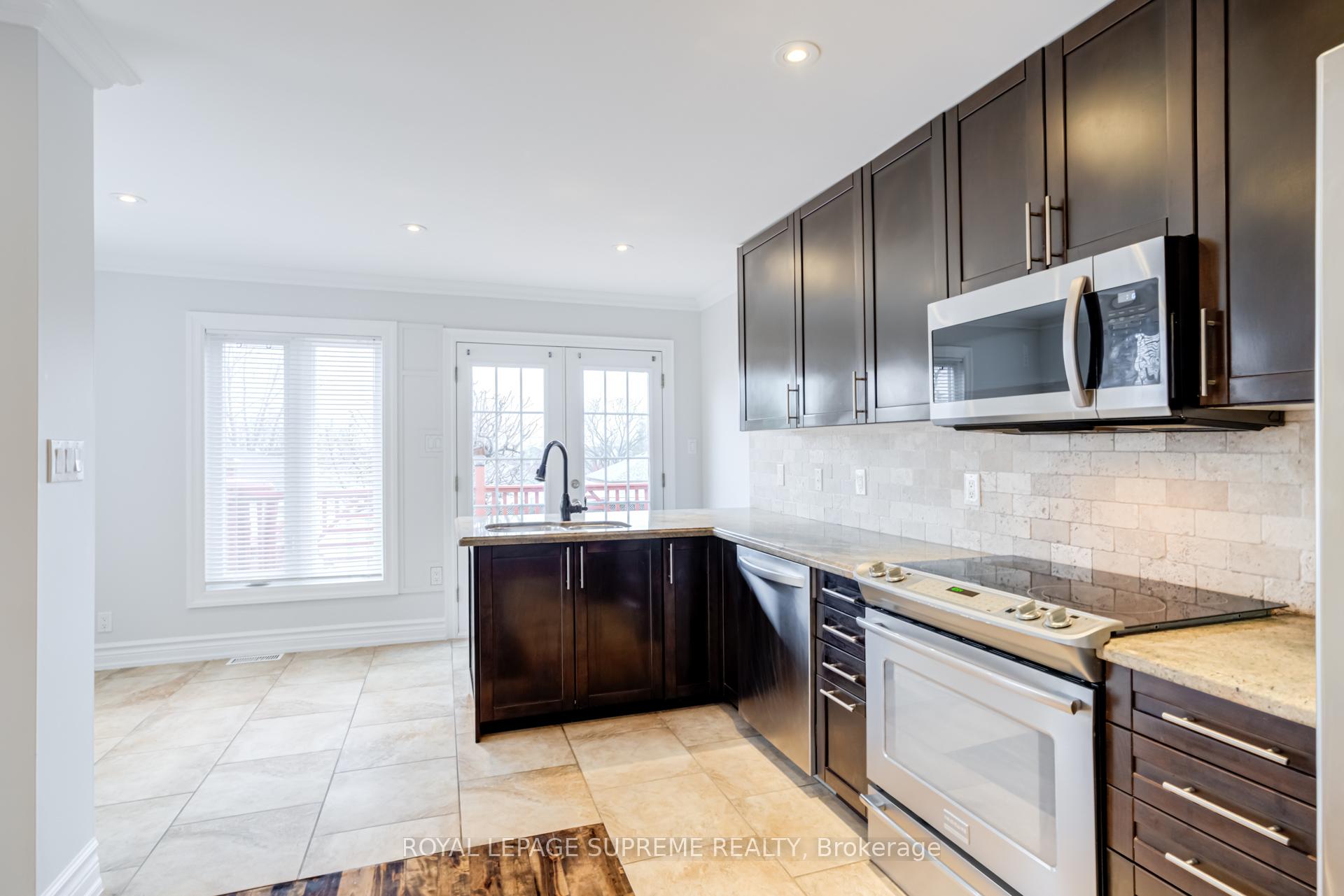 18 Fairweather Road