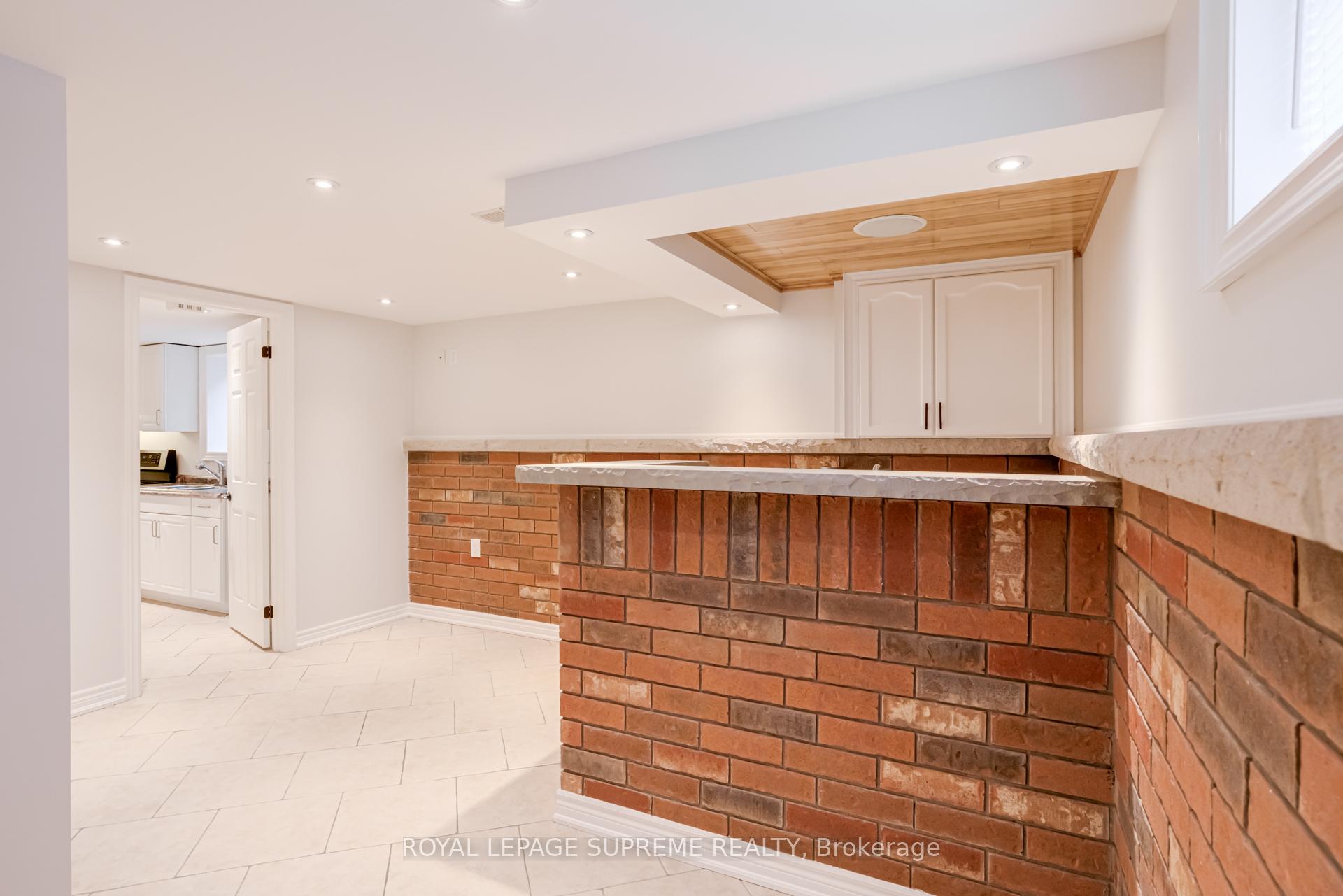 18 Fairweather Road