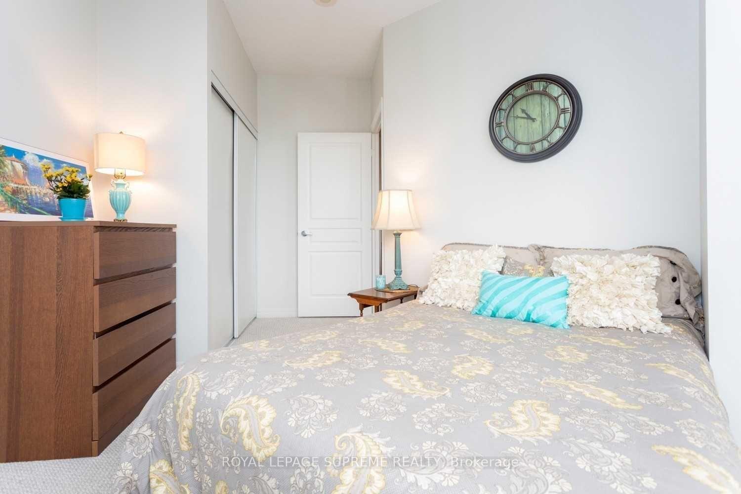 220 Burnhamthorpe Road W 302