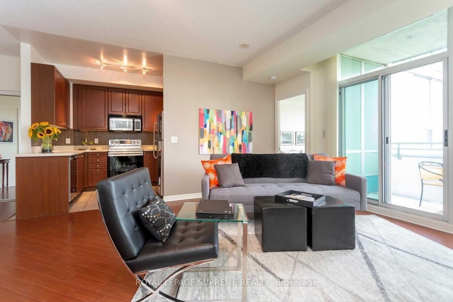 220 Burnhamthorpe Road W 302