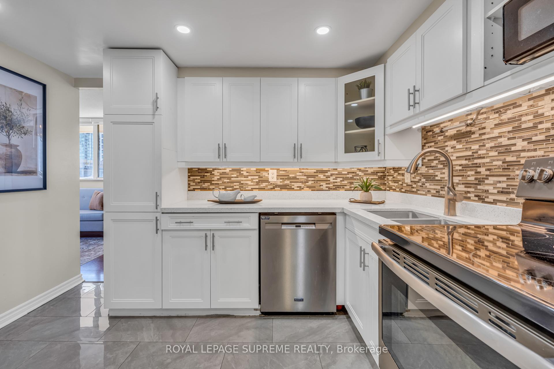 3590 Kaneff Crescent 1907