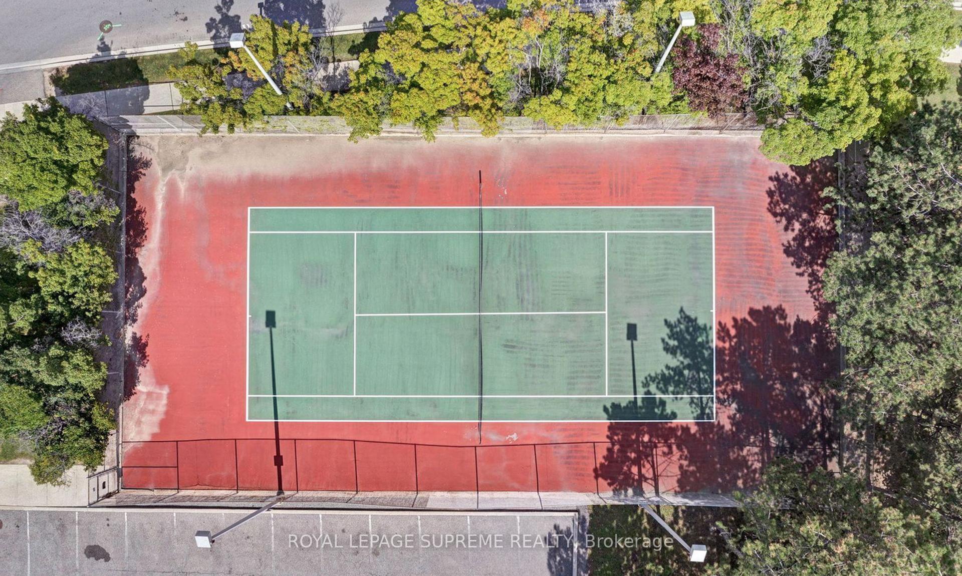 3590 Kaneff Crescent 1907