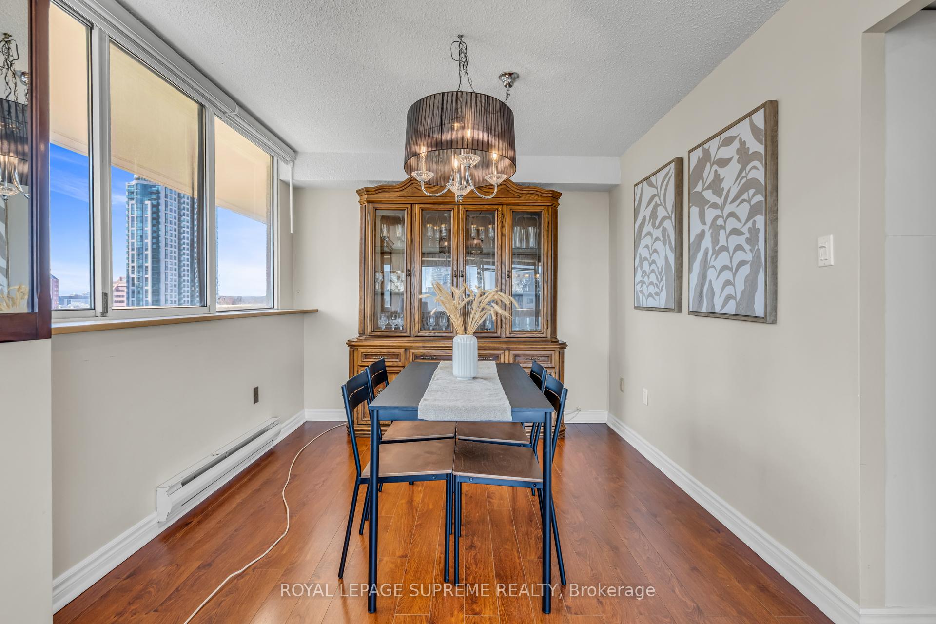 3590 Kaneff Crescent 1907