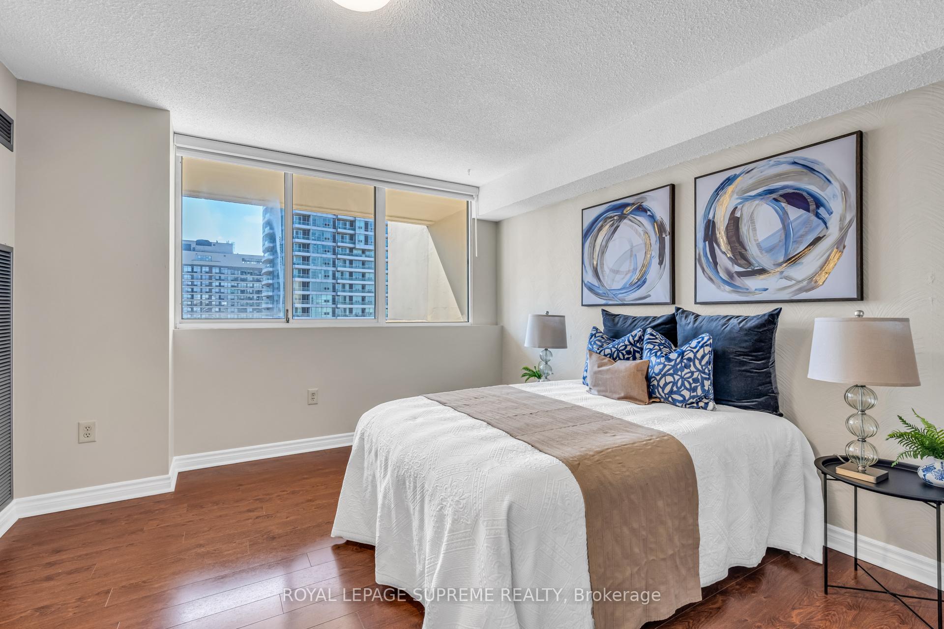 3590 Kaneff Crescent 1907