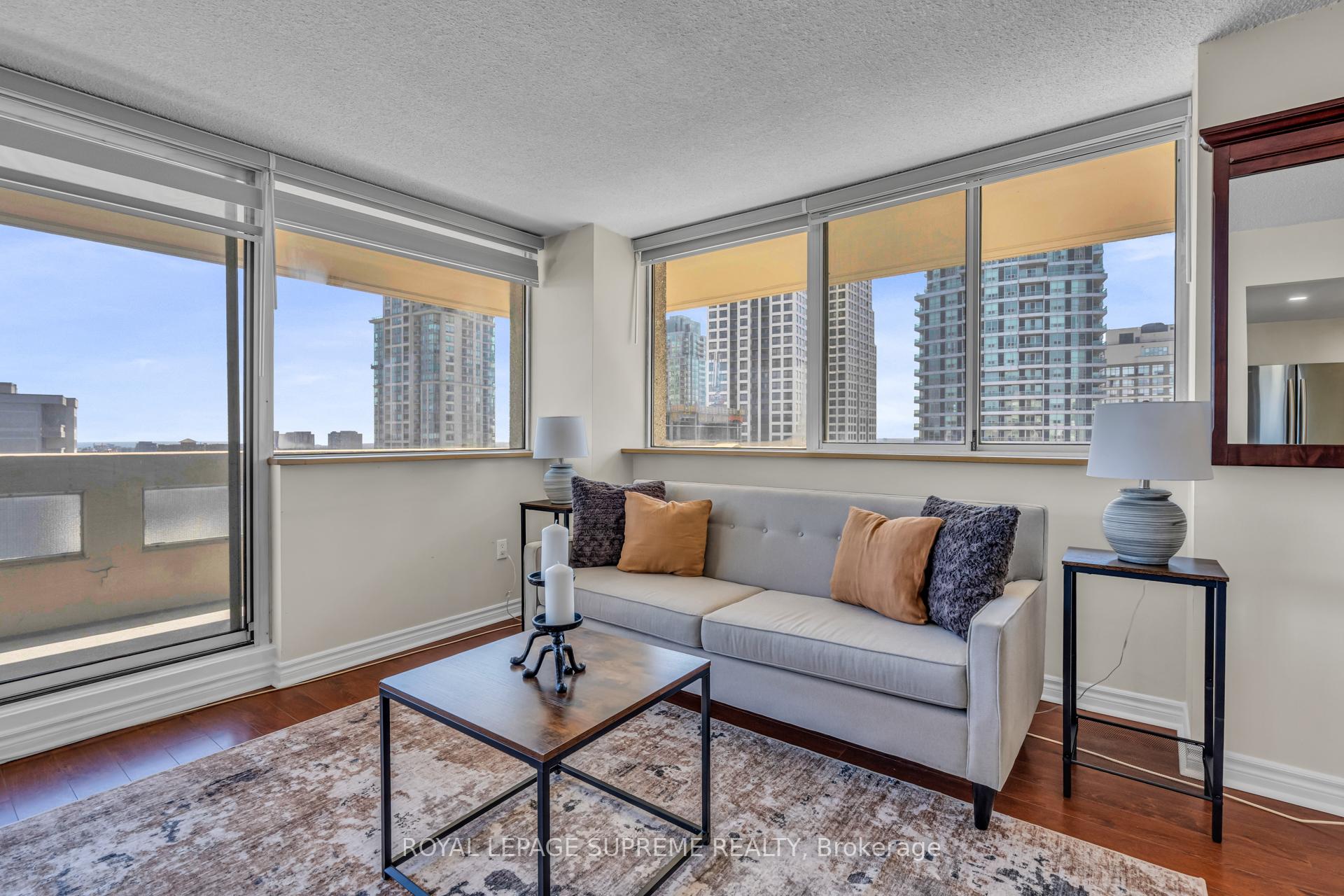 3590 Kaneff Crescent 1907