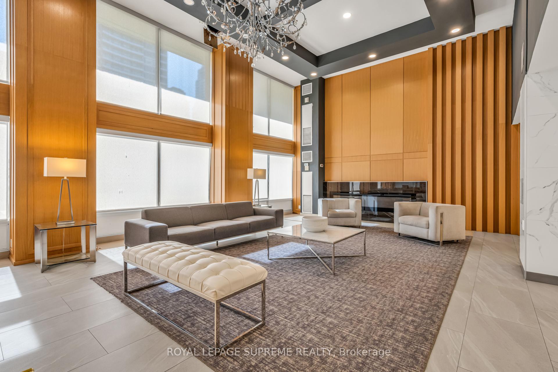 3590 Kaneff Crescent 1907