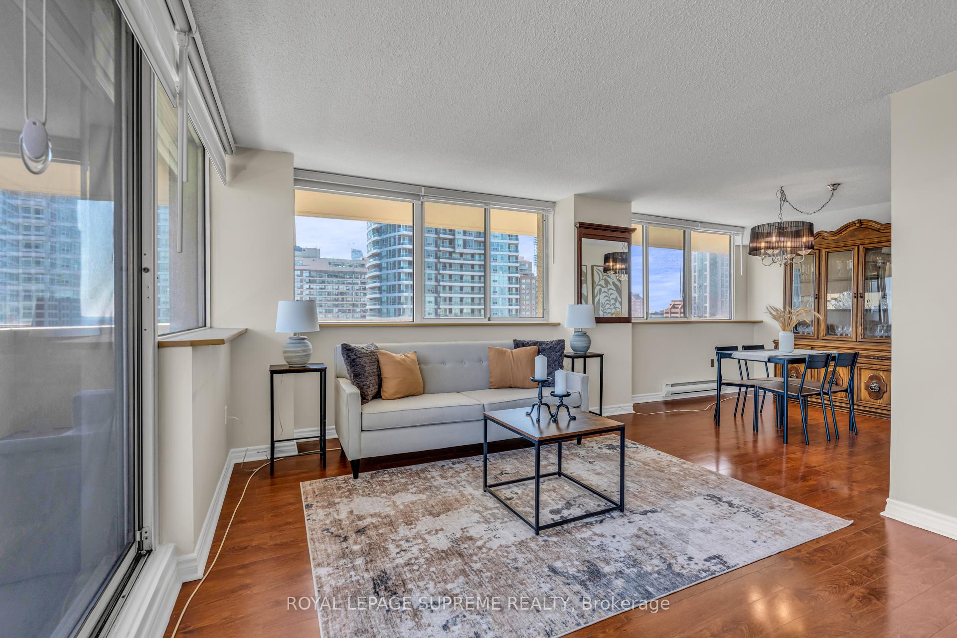 3590 Kaneff Crescent 1907