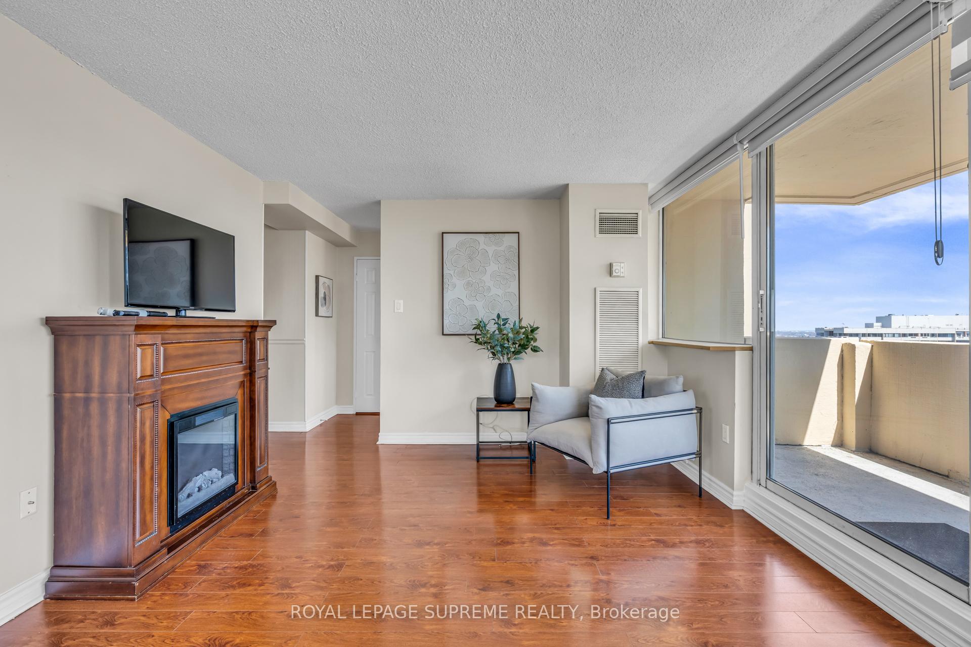 3590 Kaneff Crescent 1907