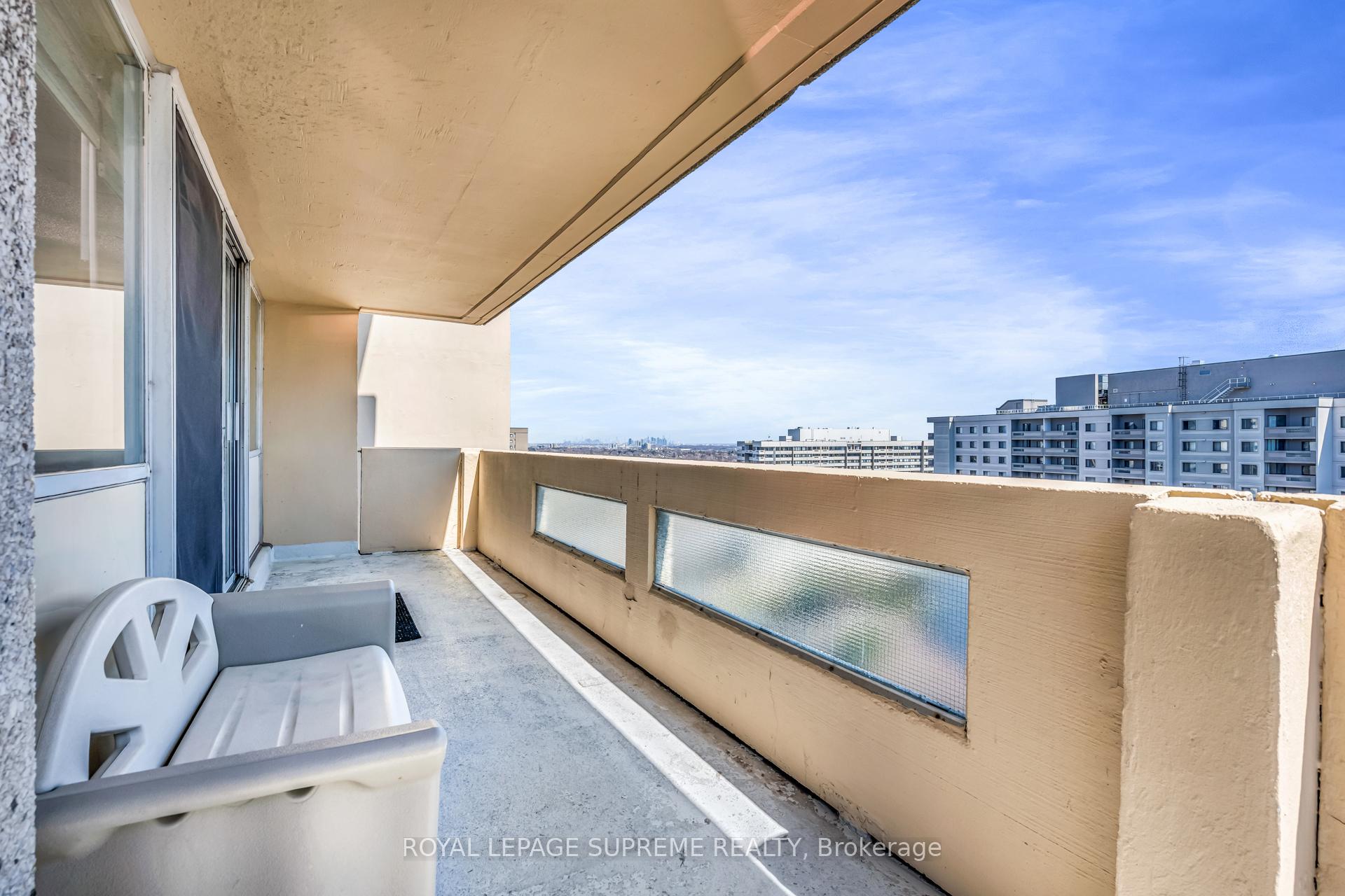 3590 Kaneff Crescent 1907