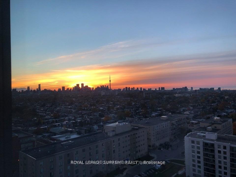 1420 Dupont Street 2102