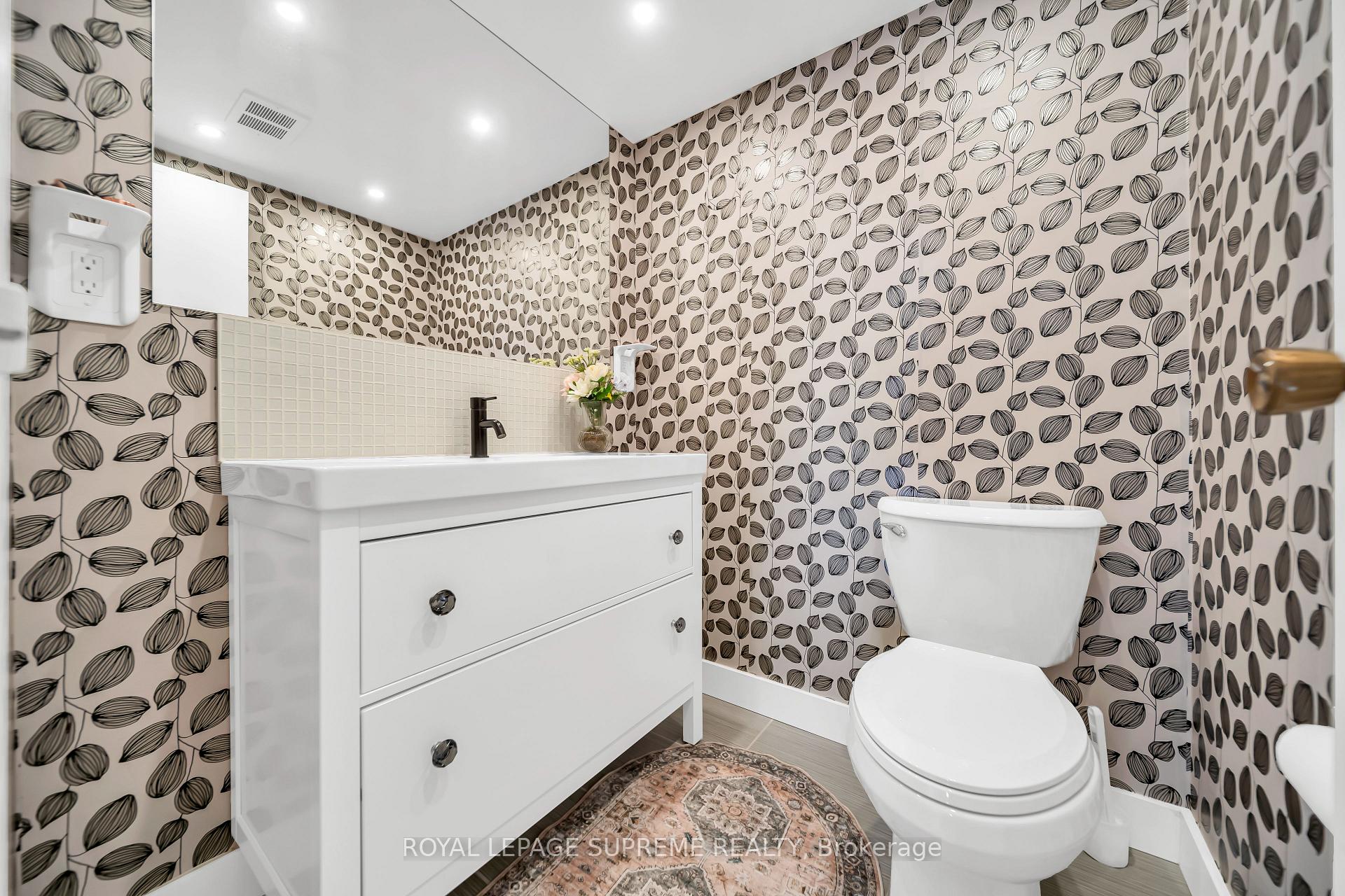 75 Emmett Avenue 910