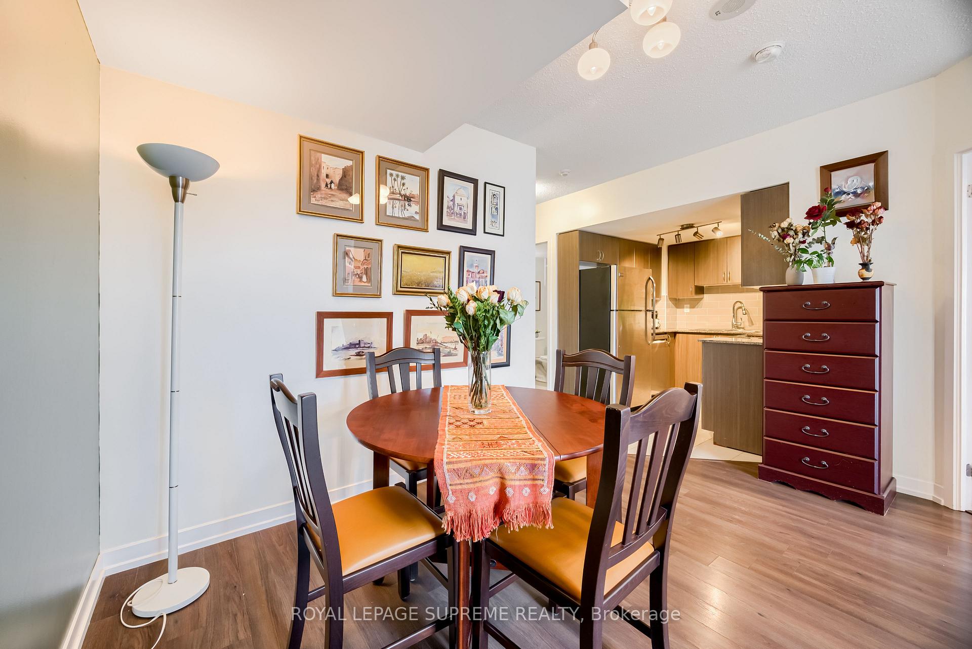 816 Lansdowne Avenue 805