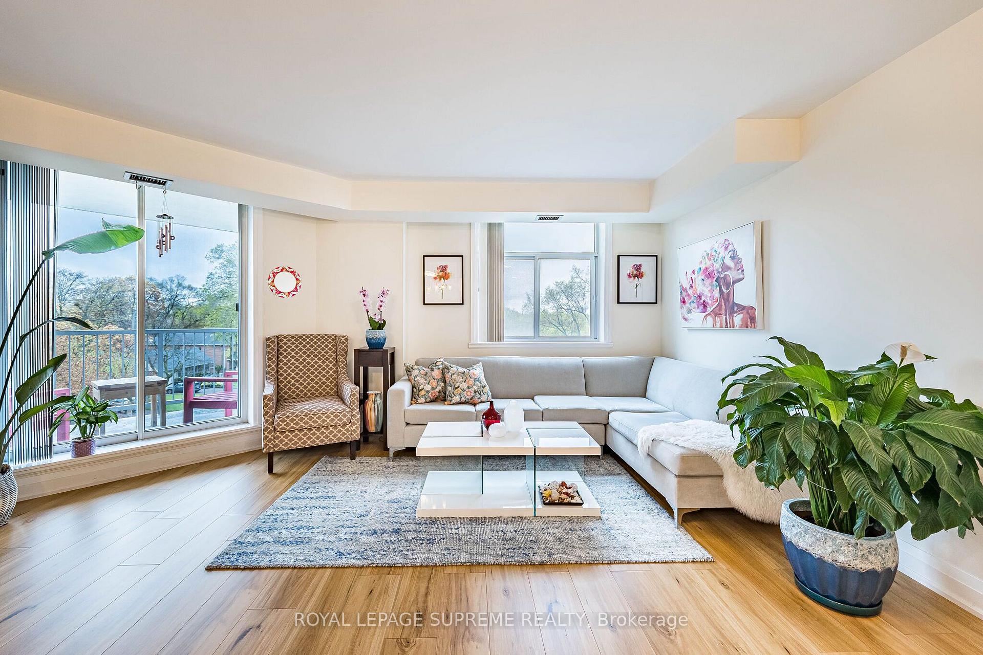 3559 Eglinton Avenue W 409