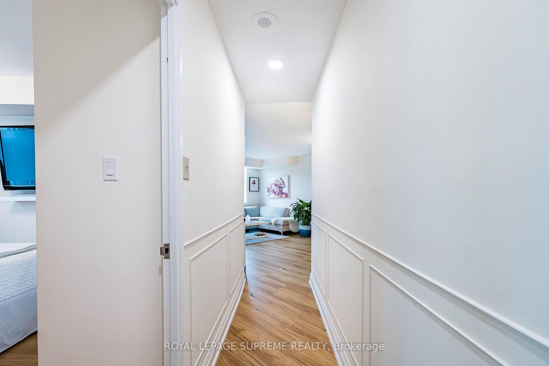 3559 Eglinton Avenue W 409
