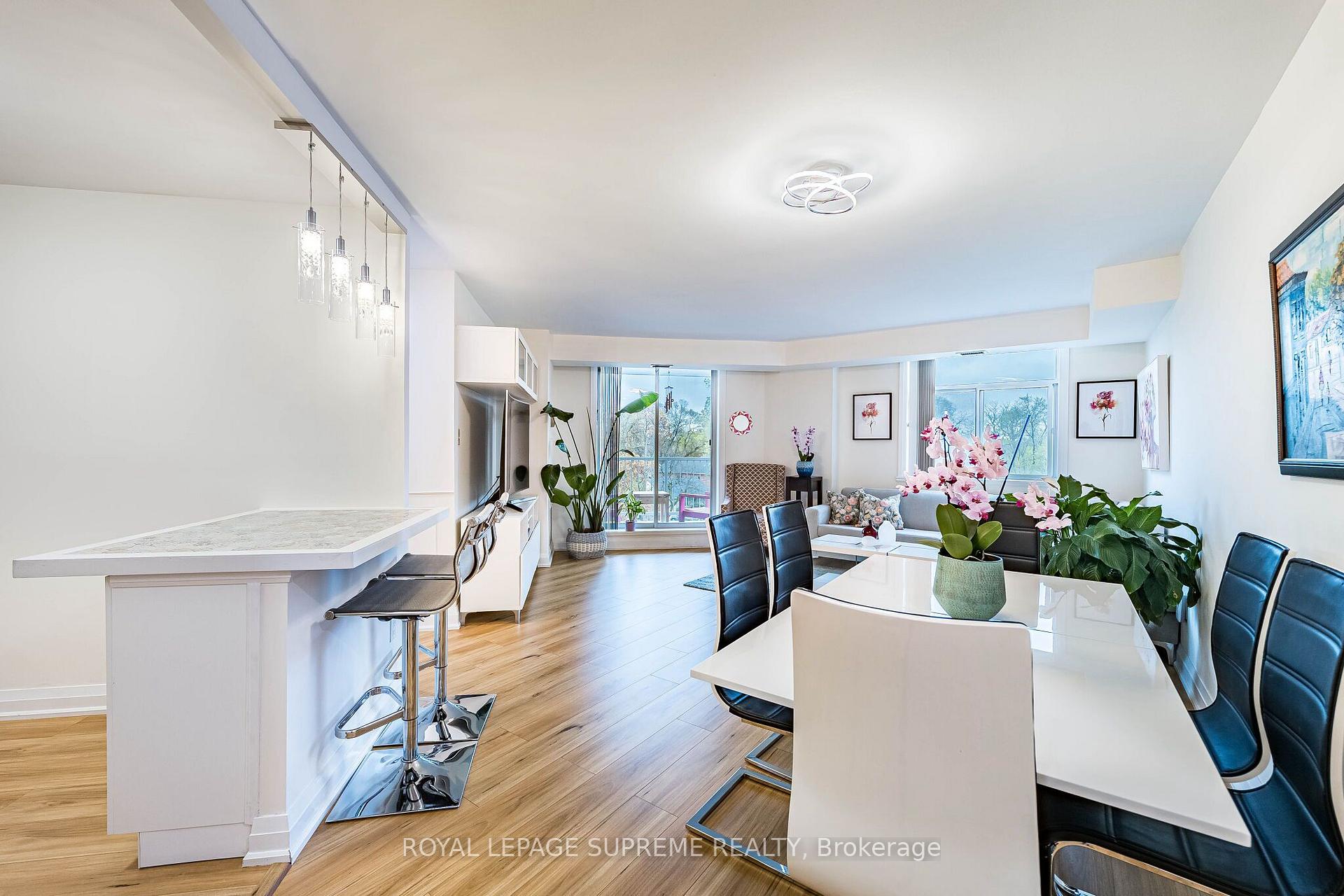 3559 Eglinton Avenue W 409