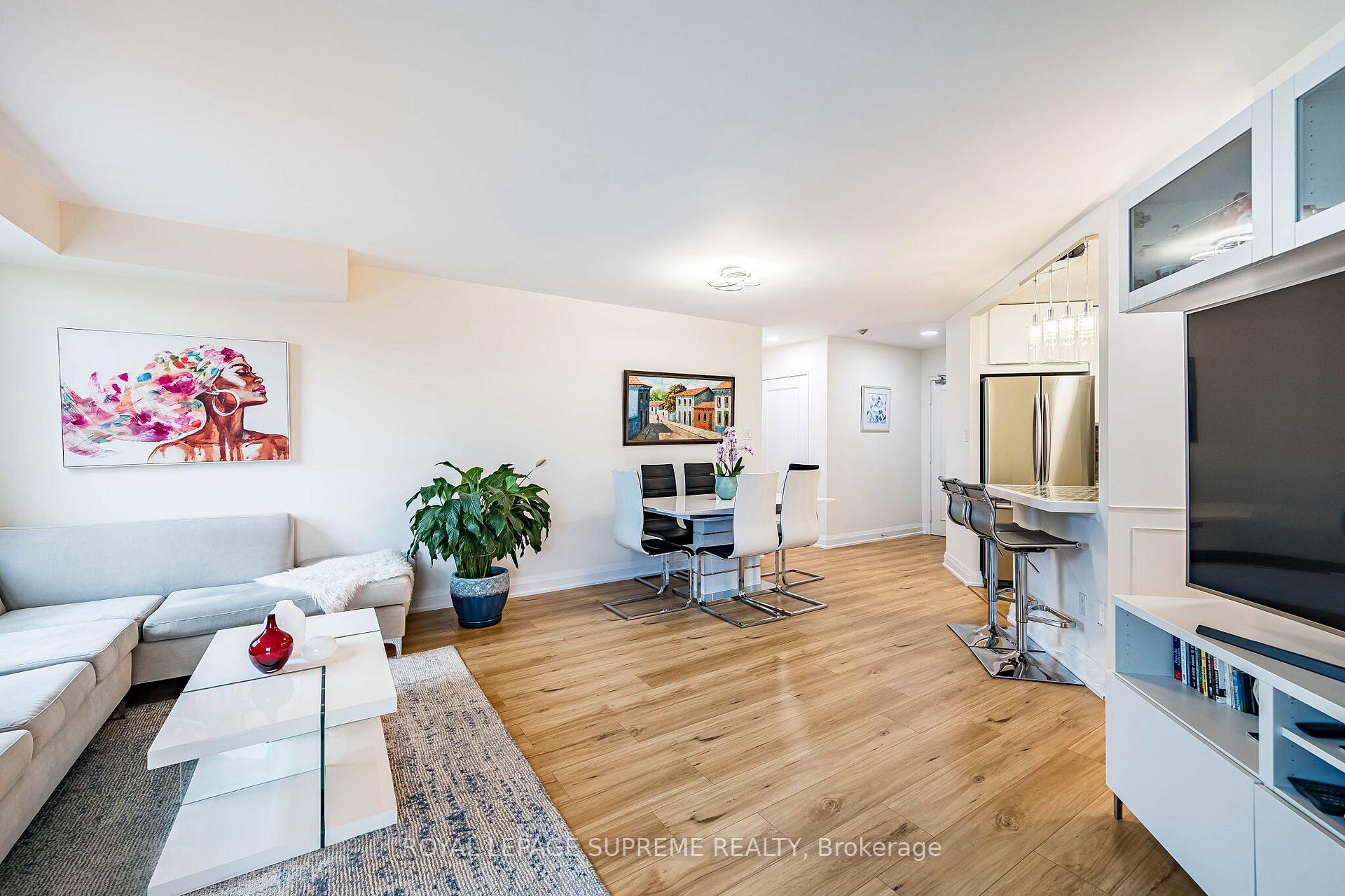 3559 Eglinton Avenue W 409
