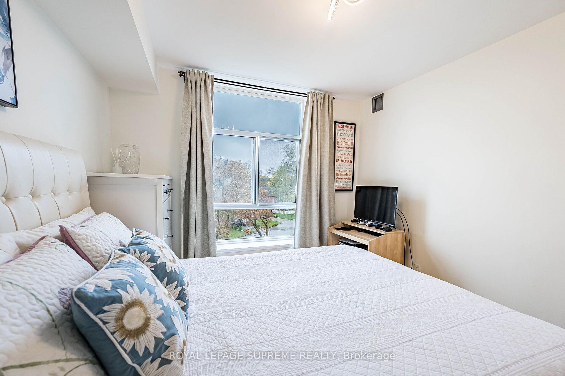 3559 Eglinton Avenue W 409