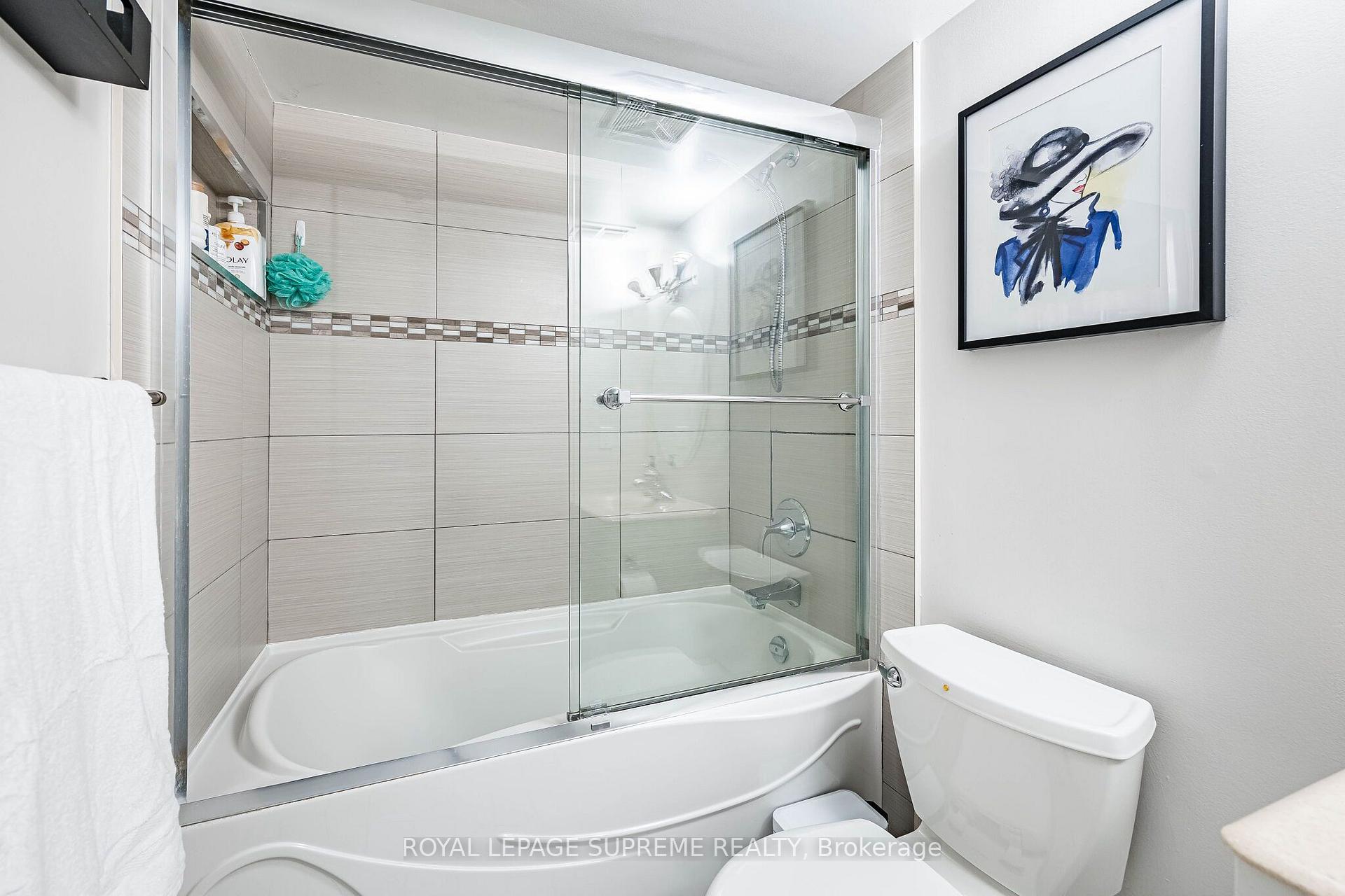 3559 Eglinton Avenue W 409
