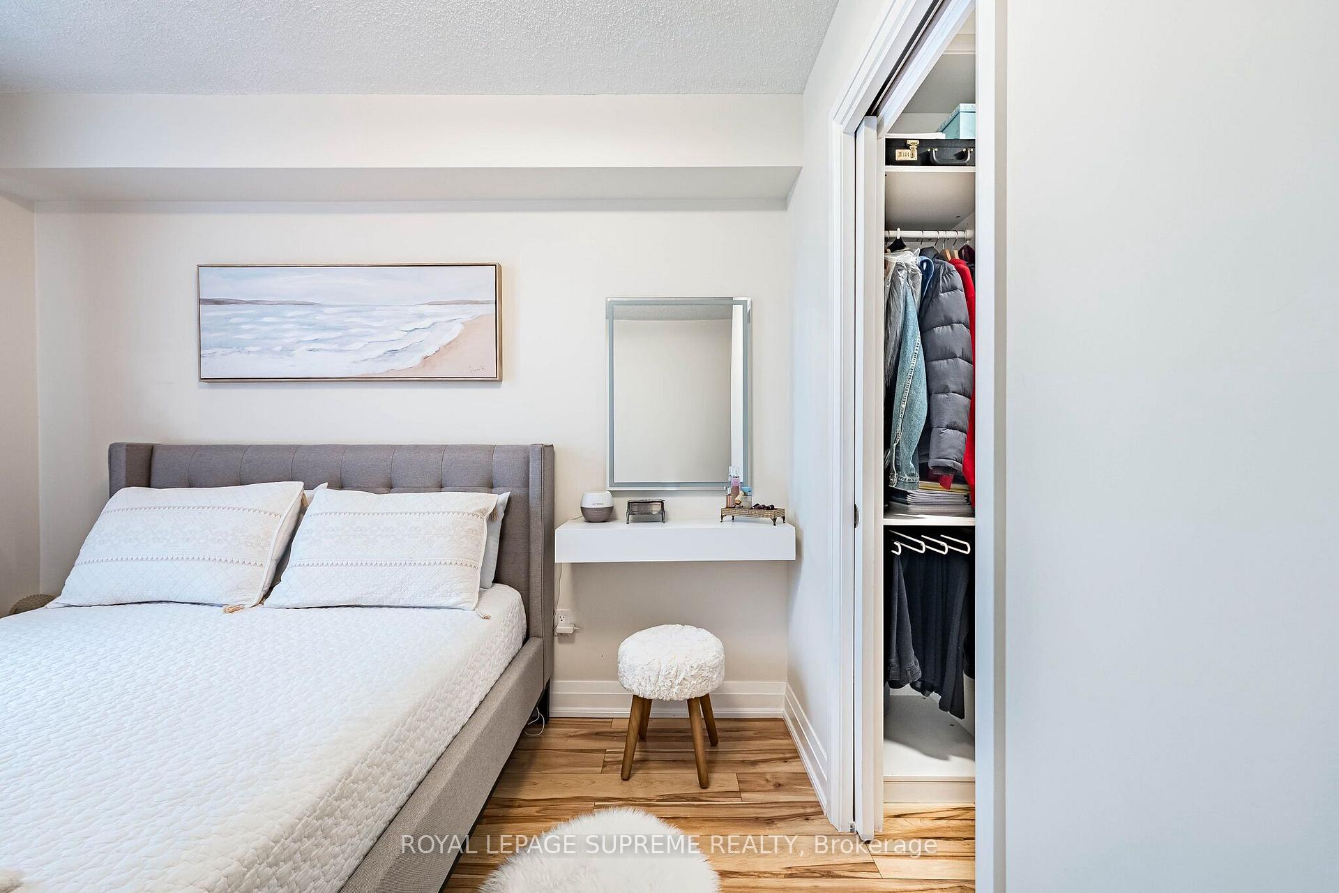 3559 Eglinton Avenue W 409